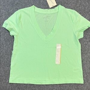Universal Thread Mint Green V-Neck Tee